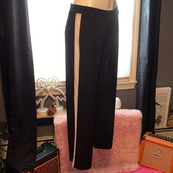 Michael Kors pull on black pants/ single white stripe on either side size M NWT - Picture 3 of 8